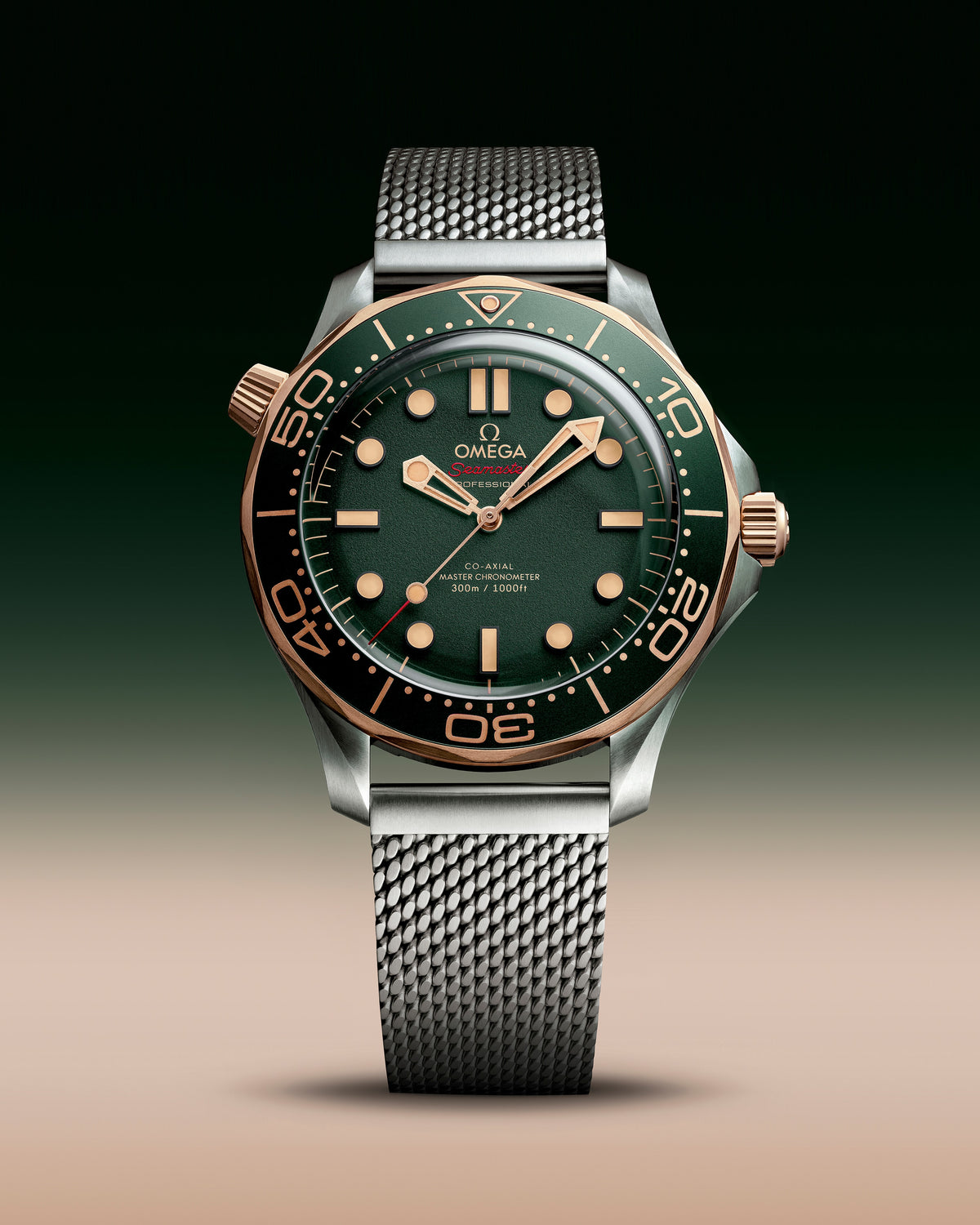 OMEGA Seamaster Diver 300M 210.90.42.20.10.001, 42 mm titanium & bronze gold with green dial – official gallery image 3