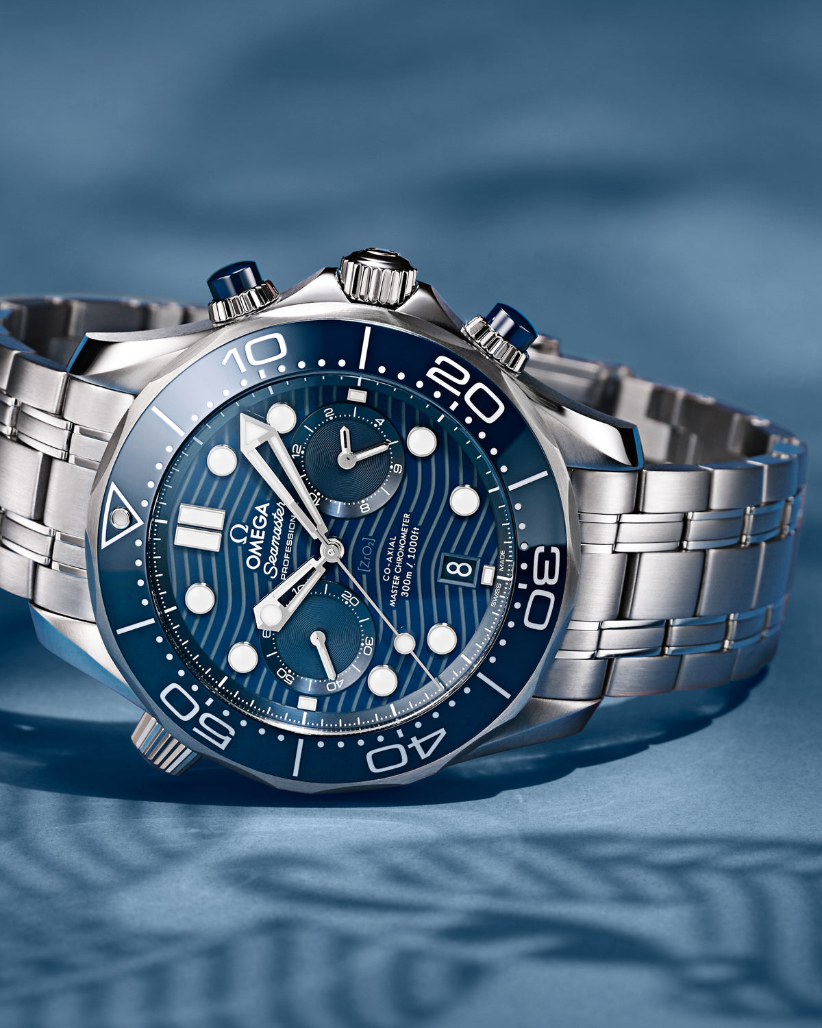 OMEGA Seamaster Diver 300M Chronograph 210.30.44.51.03.001, 44 mm steel with blue dial – official gallery image 4