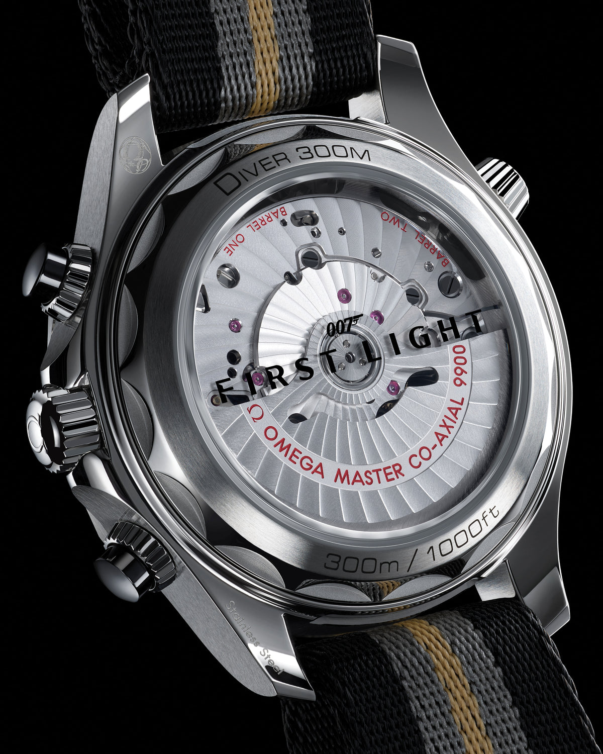 OMEGA Seamaster Diver 300M Chronograph 007 First Light 210.32.44.51.01.002, 44 mm steel with black dial – official gallery image 3