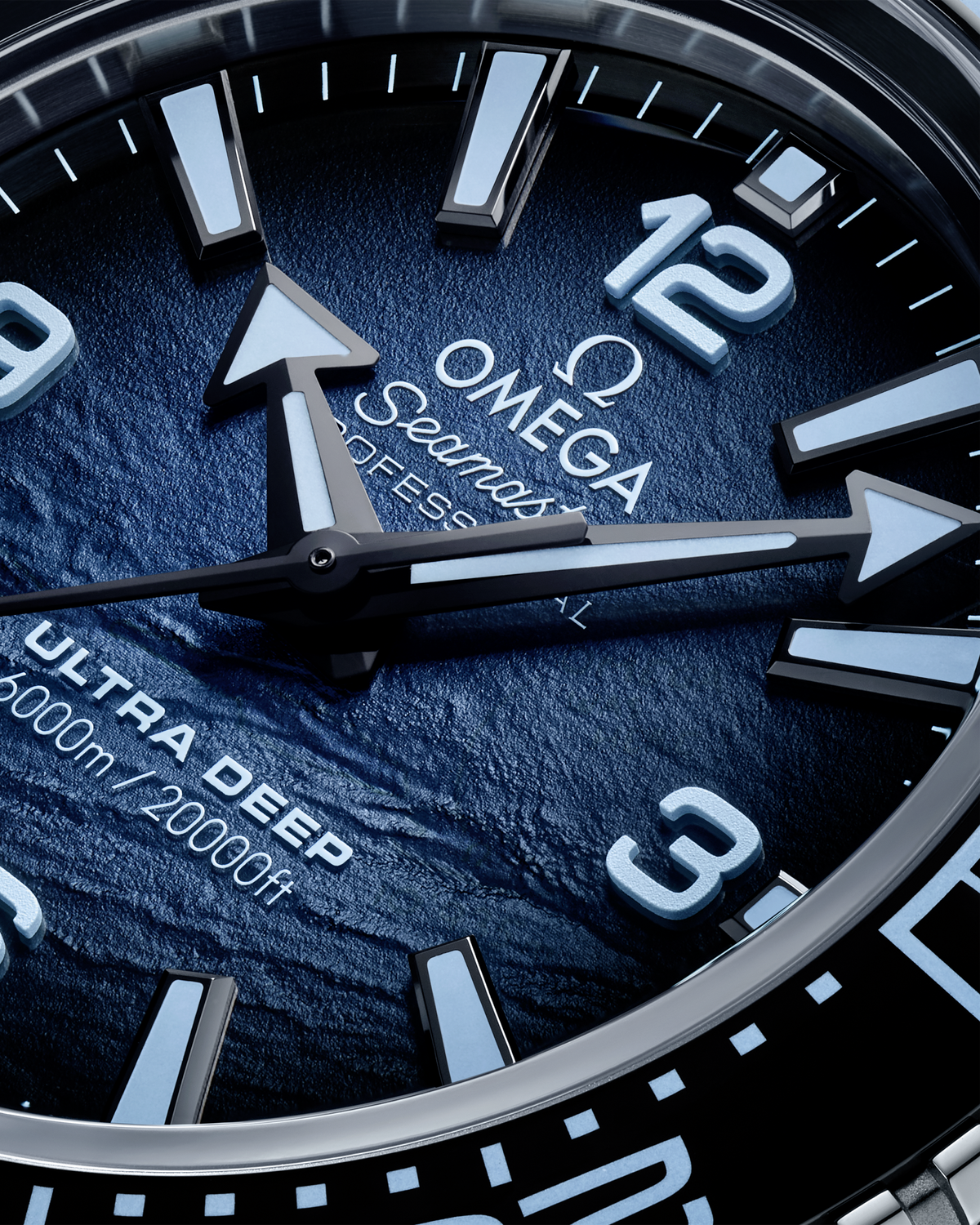 OMEGA Seamaster Planet Ocean Ultra Deep 6000M Summer Blue 215.30.46.21.03.002, 45.5 mm o-megasteel with blue dial – official gallery image 4