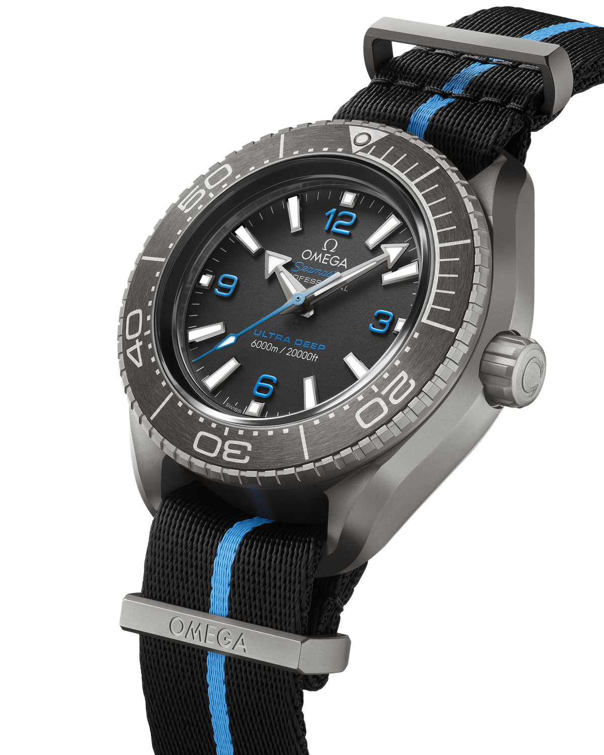 OMEGA Seamaster Planet Ocean Ultra Deep 6000M 215.92.46.21.01.001, 45.5 mm titanium with black dial – official gallery image 3