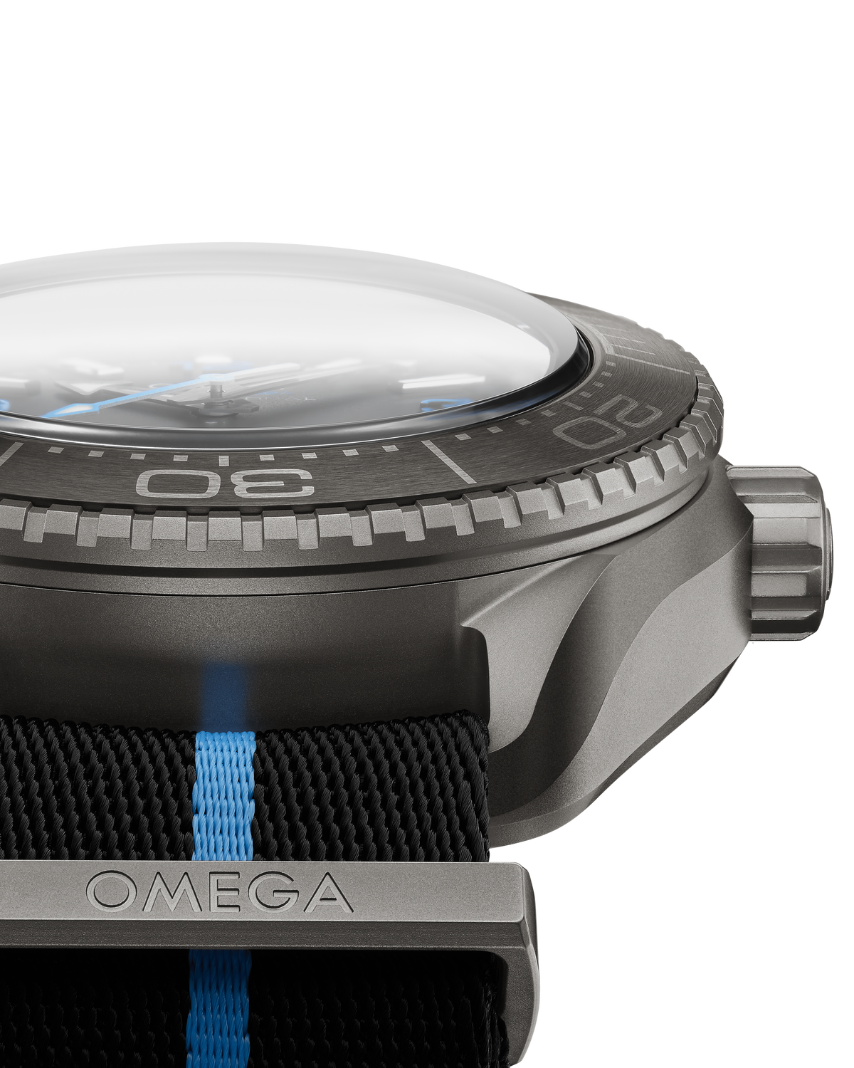 OMEGA Seamaster Planet Ocean Ultra Deep 6000M 215.92.46.21.01.001, 45.5 mm titanium with black dial – official gallery image 4