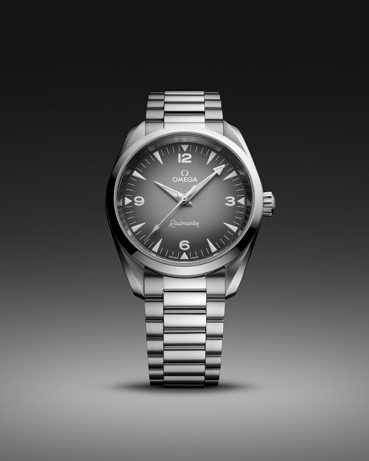 OMEGA Seamaster Railmaster 235.10.38.20.06.001, 38 mm steel with grey dial – official gallery image 4