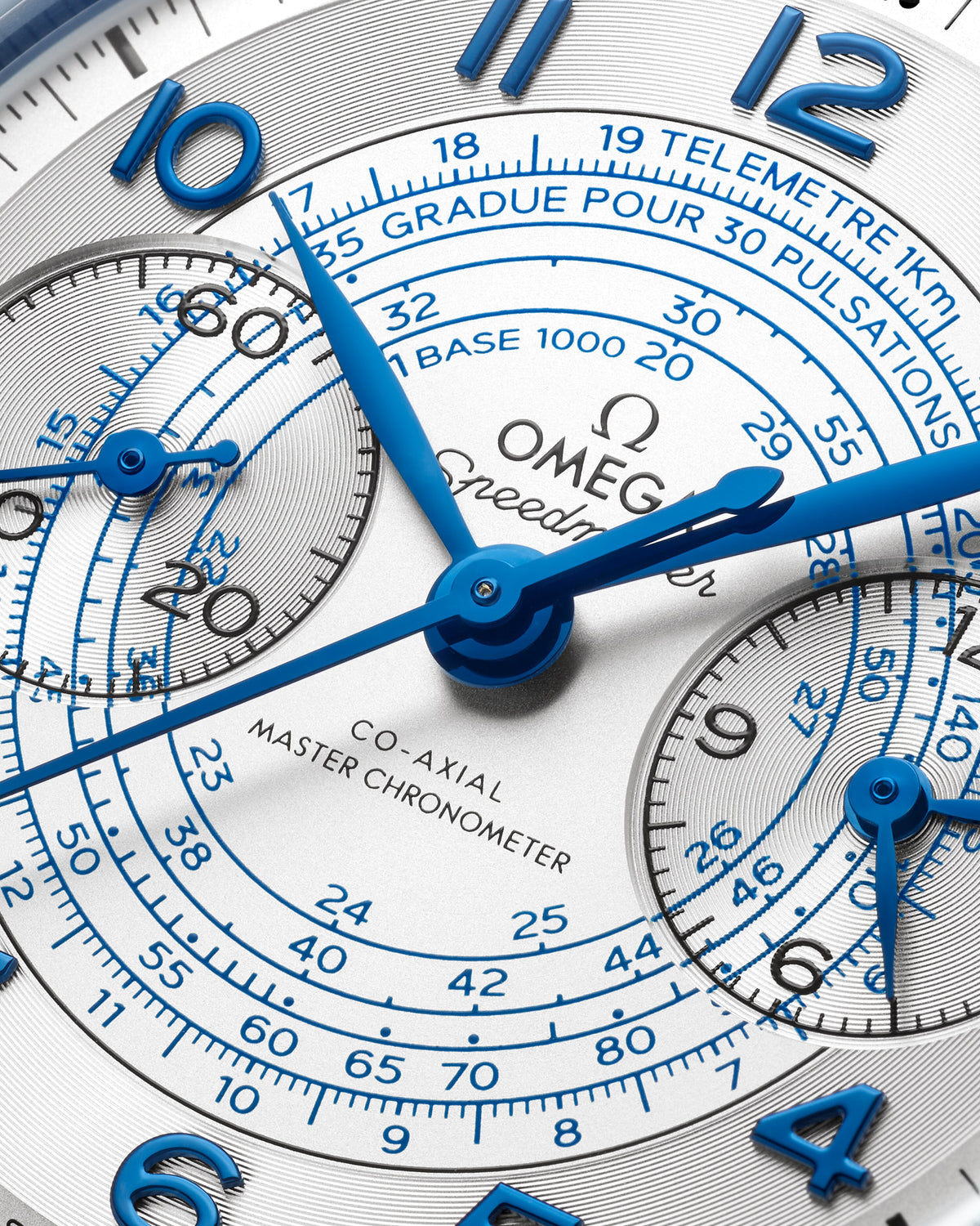OMEGA Speedmaster Chronoscope 329.30.43.51.02.001, 43 mm steel with silver dial – official gallery image 4