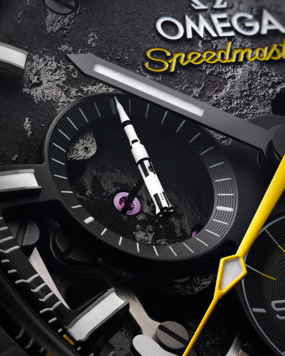 OMEGA Speedmaster Dark Side of the Moon Apollo 8 310.92.44.50.01.001, 44.25 mm black ceramic with black dial – official gallery image 4