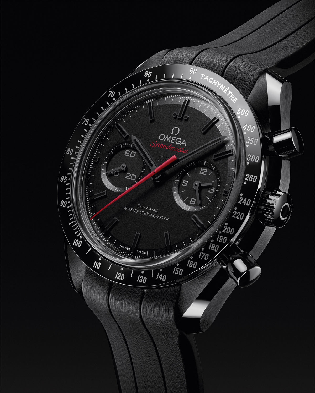 OMEGA Speedmaster Dark Side of the Moon 310.92.44.51.01.001, 44.25 mm black ceramic with black dial – official gallery image 4