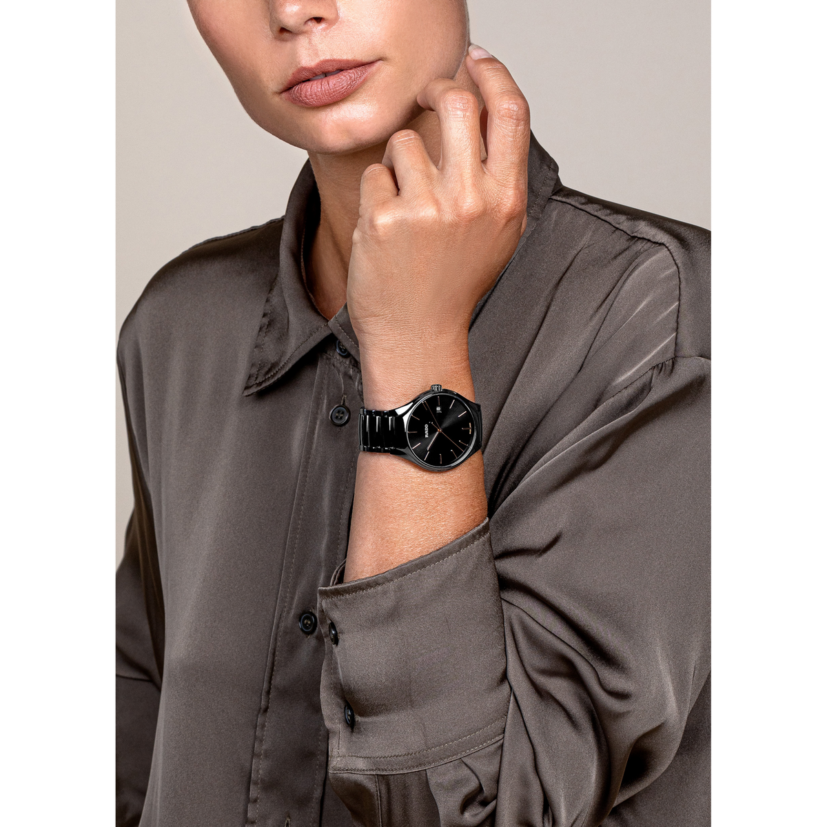 Rado True Round R27238162 – shown on the wrist