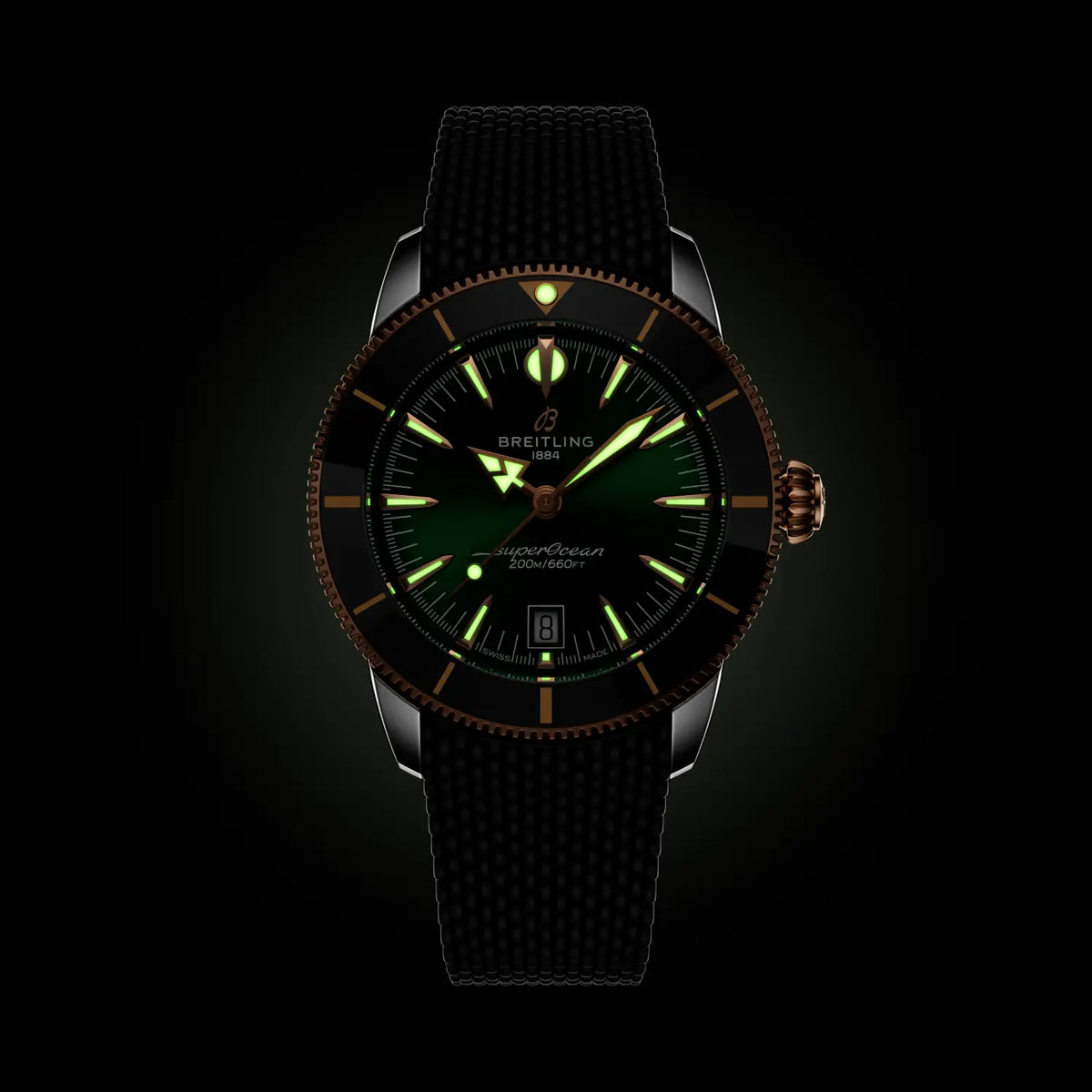Breitling Superocean Heritage B31 Automatic 42 UB31112A1L1S1 – luminous hands and markers in the dark