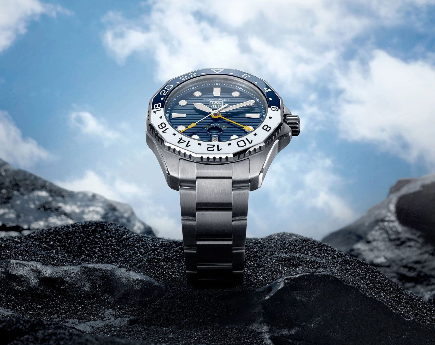 TAG HEUER AQUARACER PROFESSIONAL 300 GMT - Kamal Watch Company
